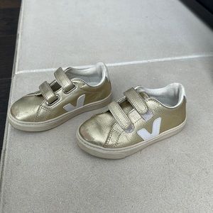 Veja Little Girl Sneakers!